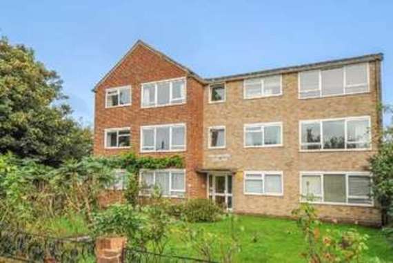 2 bedroom Flat for s...